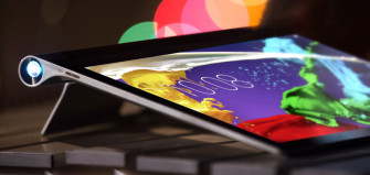Lenovo Yoga Tablet 2 Pro are un proiector incorporat